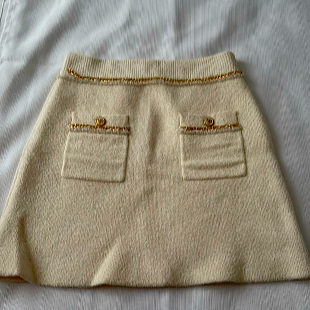 Maje - Mini Scirt  brand new for sale . 42- size , Wool and Chanel style